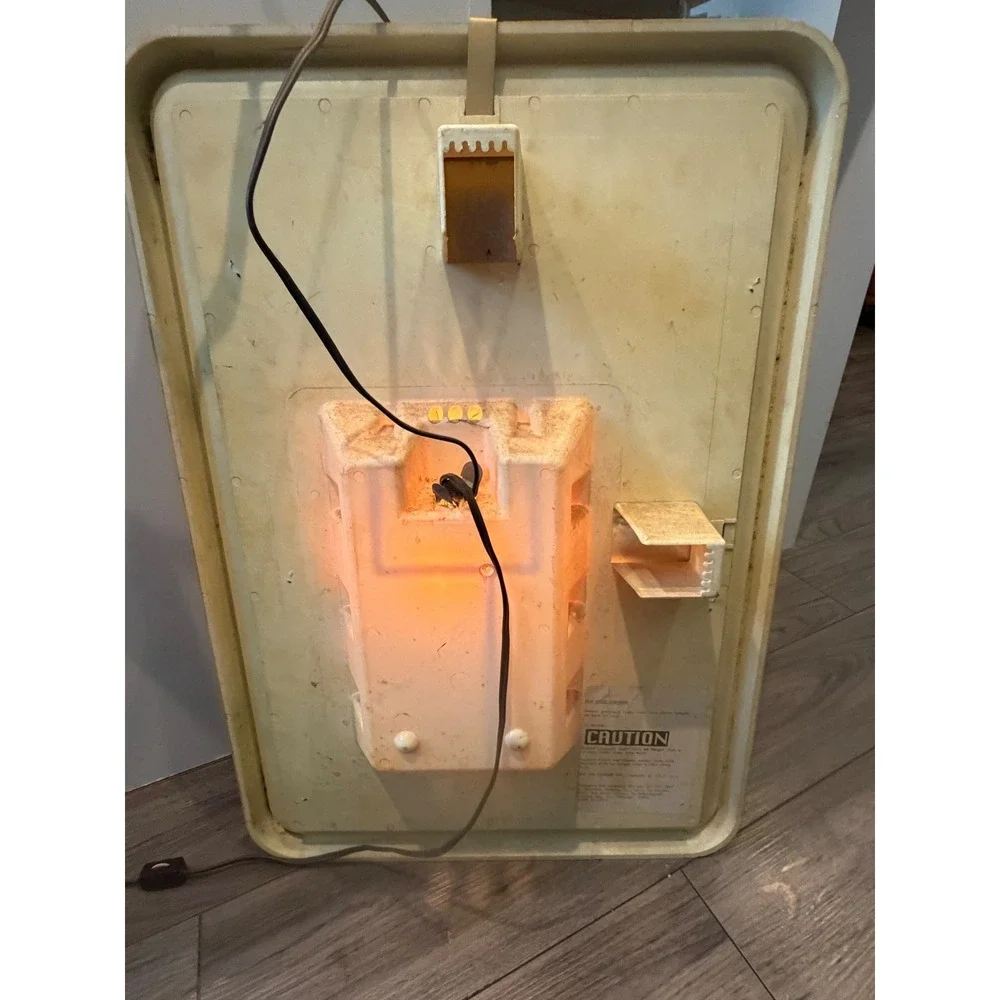 Vintage 1985 G. Heileman's Old Style Beer Lighted Waterfall Sign